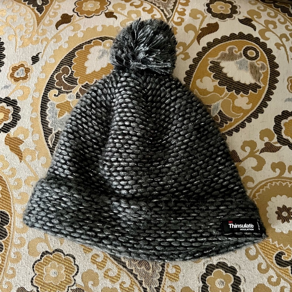THINSULATE POMPOM BEANIE